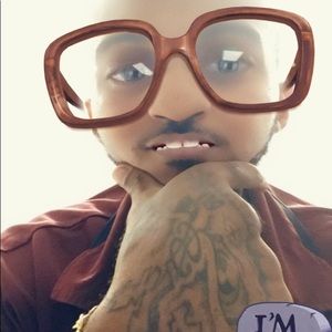 Meet your Posher, Joshua